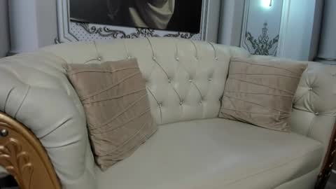 Snapshot of sweetgirl4u_ chatting on October 15, 8:04 am MIA  online show from October 15, 8:04 am