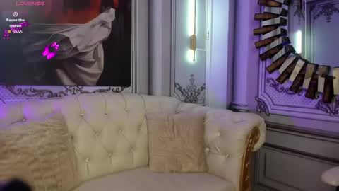 Snapshot of sweetgirl4u_ chatting on September 12, 11:23 am MIA  online show from September 12, 11:23 am