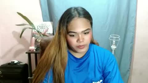 Snapshot of sweethot_bella chatting on October 7, 11:28 am Bella online show from October 7, 11:28 am