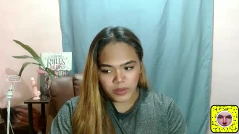 Snapshot of sweethot_bella chatting on October 8, 1:39 pm Bella online show from October 8, 1:39 pm