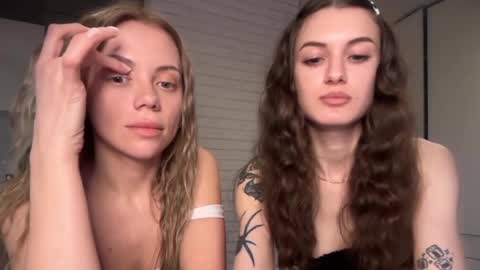 sweetie_kitty888 online show from March 12, 4:44 pm