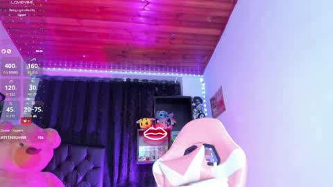   online show from April 11, 6:40 am