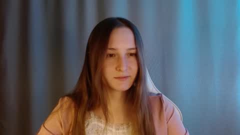 Annie online show from February 19, 9:03 pm