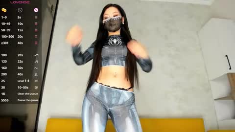 sweetie_peach_ online show from October 31, 4:02 am