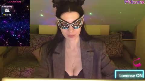 Snapshot of sweetiestemptress chatting on October 15, 5:36 pm ornelia online show from October 15, 5:36 pm