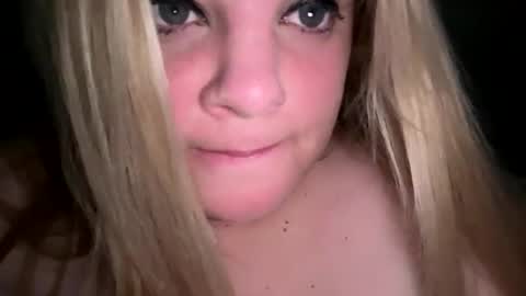 Lisa  online show from November 8, 1:14 pm