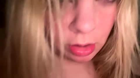 Lisa  online show from March 24, 12:33 pm