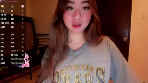 Zoe online show from June 20, 5:30 pm