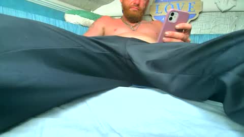 WeAim2PZzz online show from February 25, 9:58 pm