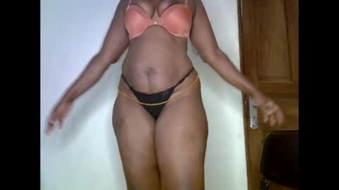 sweetrenne online show from February 23, 4:39 am