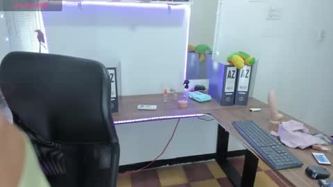 sweetsamy39715 online show from March 3, 1:01 pm