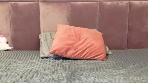 Snapshot of sweetscribe chatting on February 4, 10:00 am SweetScribe online show from February 4, 10:00 am