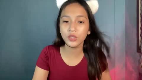 Mia online show from October 29, 3:25 pm