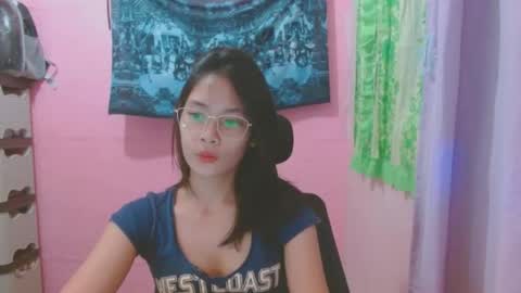 Mia online show from July 10, 7:02 am