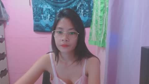 Mia online show from July 26, 6:44 am