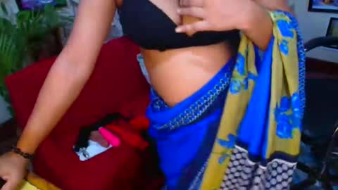 Snapshot of sweetsour18 chatting on September 17, 9:35 am SweetSour online show from September 17, 9:35 am