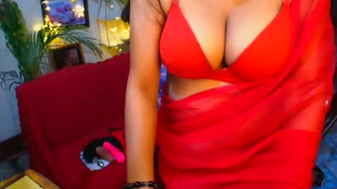 Snapshot of sweetsour18 chatting on October 17, 11:31 pm SweetSour online show from October 17, 11:31 pm