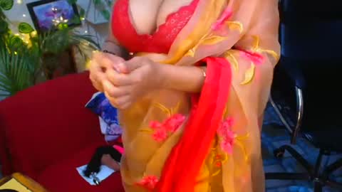 Snapshot of sweetsour18 chatting on September 18, 11:20 pm SweetSour online show from September 18, 11:20 pm