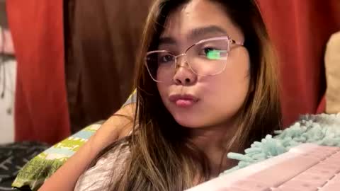 sweetspicyy online show from April 9, 6:41 am