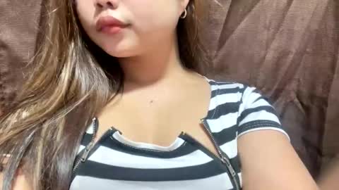 sweetspicyy online show from April 15, 12:19 pm