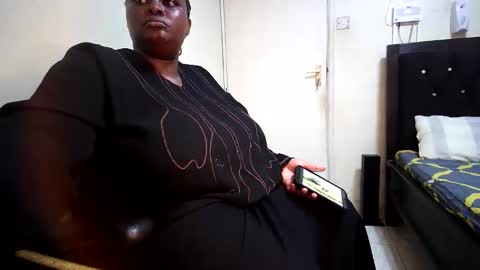 PEACHES online show from February 23, 2:41 pm