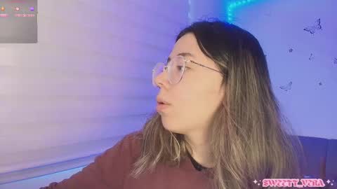 Veronica Independent Model online show from March 27, 1:45 pm