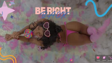 sweetviolet___ online show from May 12, 4:05 pm