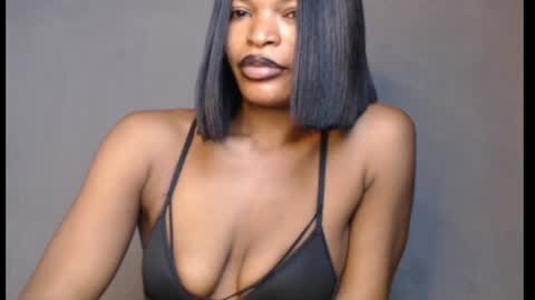 sweetxxboobsx online show from June 1, 8:48 am