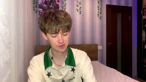 Sweety Dude online show from April 21, 3:19 pm