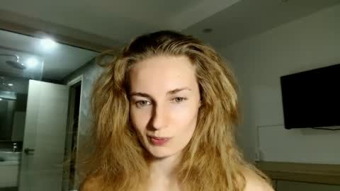 sweety_fruits online show from April 2, 5:20 pm