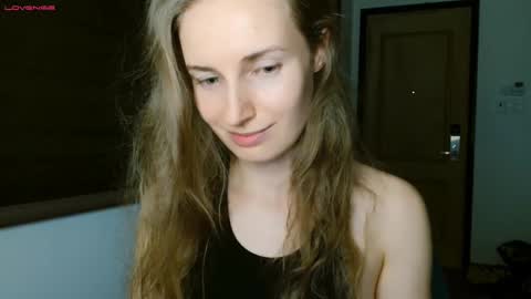 sweety_fruits online show from February 25, 5:51 pm