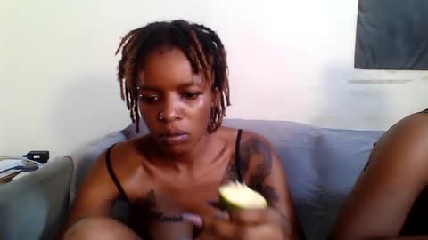 sweetz_candice online show from May 10, 6:36 pm