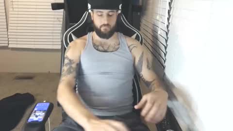 swoozy_ online show from December 1, 1:47 am