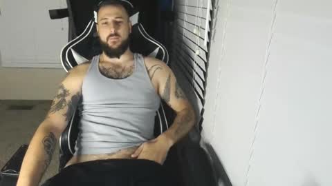 swoozy_ online show from October 22, 3:53 am