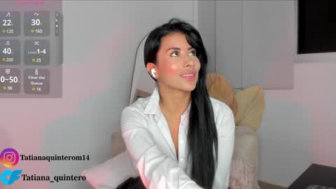 Snapshot of swt_molly chatting on December 5, 1:20 am Molly online show from December 5, 1:20 am