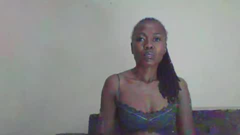 Snapshot of swtebony1 chatting on December 11, 11:00 pm ALICIA online show from December 11, 11:00 pm