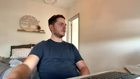 syl092 online show from April 16, 12:27 pm