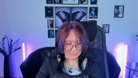 syllviareed online show from January 11, 10:32 am