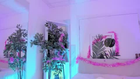 Ellie online show from January 10, 8:09 am