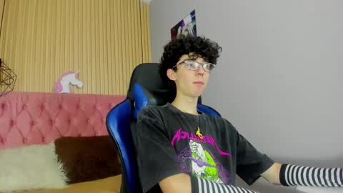 Syriussz online show from February 4, 7:29 pm