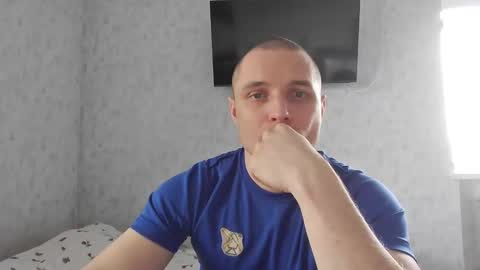 Den online show from May 13, 9:41 am