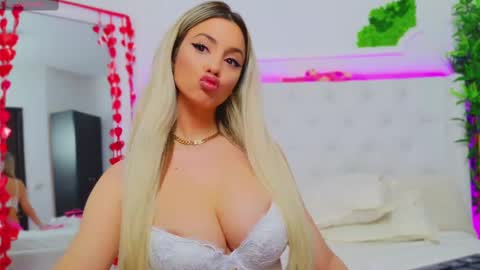 Snapshot of taahiraarabian chatting on February 26, 8:15 pm Arianna online show from February 26, 8:15 pm