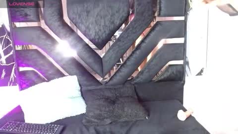 tael_novacs online show from November 29, 4:09 am