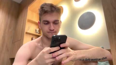 tai_fun online show from March 19, 7:08 pm