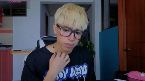 taichi online show from February 10, 2:53 pm