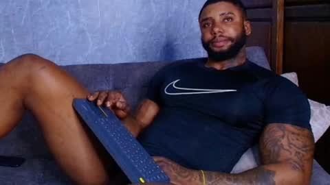 Tairon Tucke online show from February 26, 7:45 am