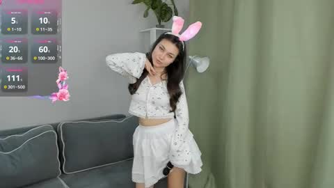 Kira is here to create your mood online show from February 23, 2:04 pm