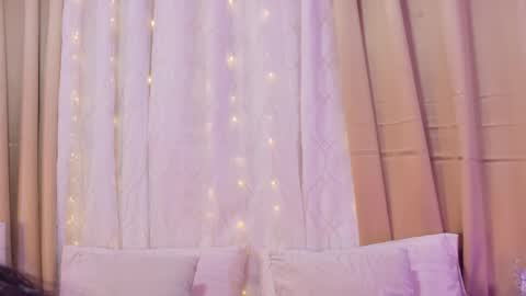 tali  online show from May 25, 6:47 pm