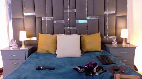 tali  online show from February 27, 9:29 pm