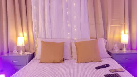 tali  online show from May 15, 6:59 pm
